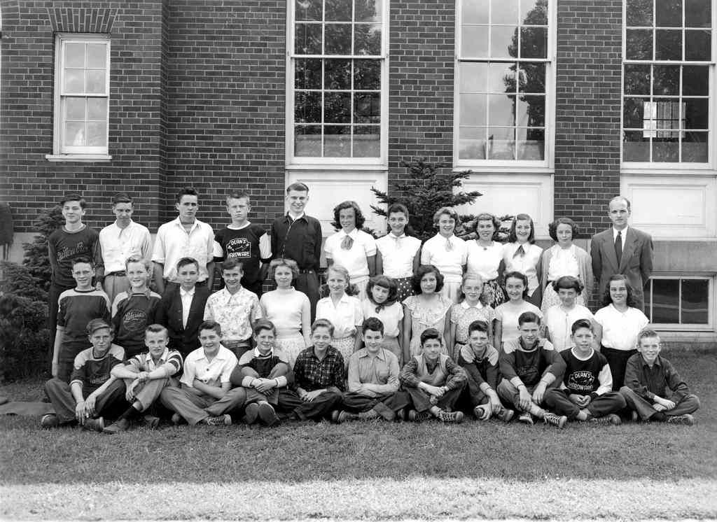 1951 Grade 8.jpg
