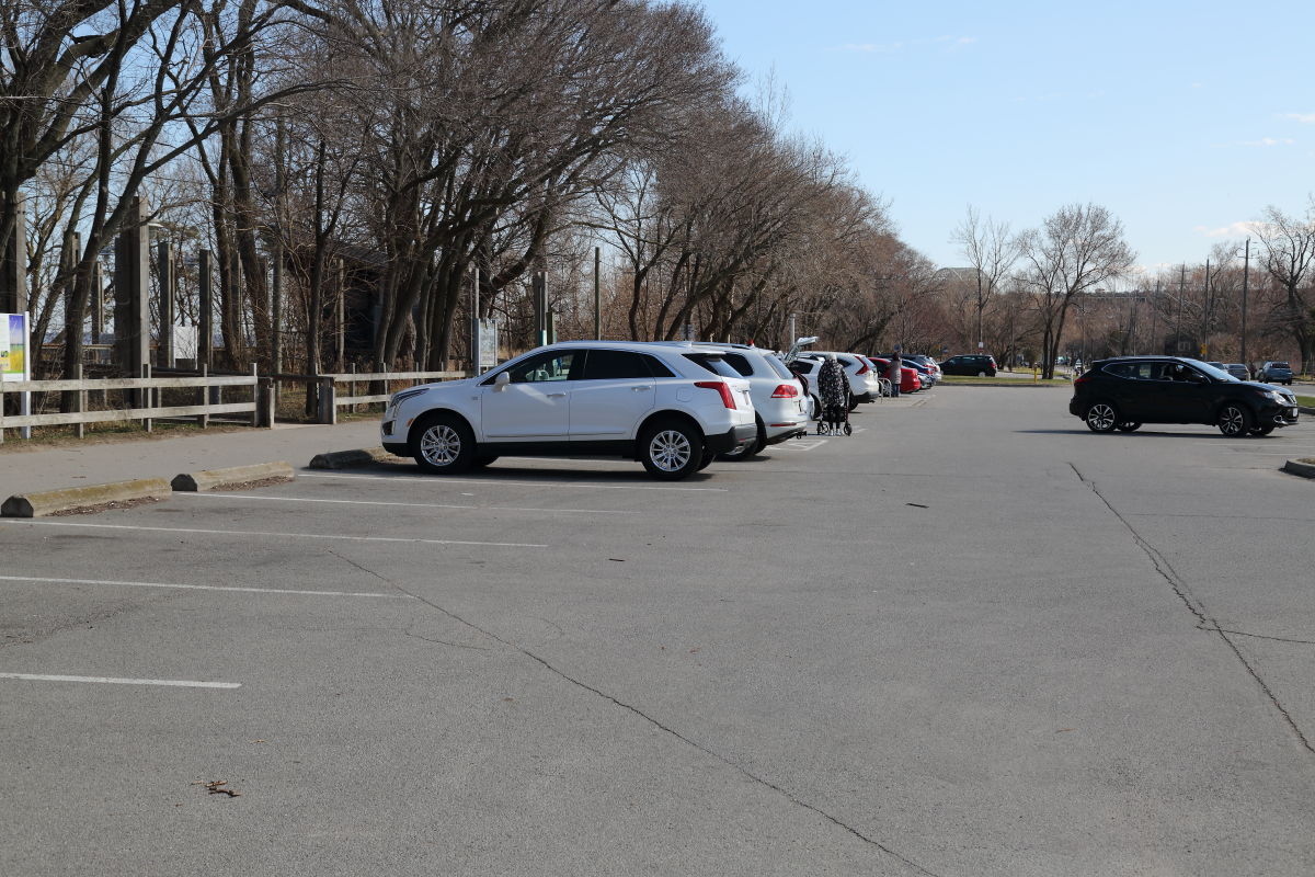 BurlParking.JPG