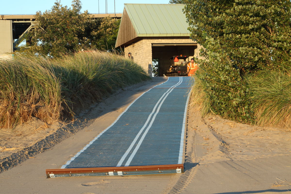 walkway.JPG
